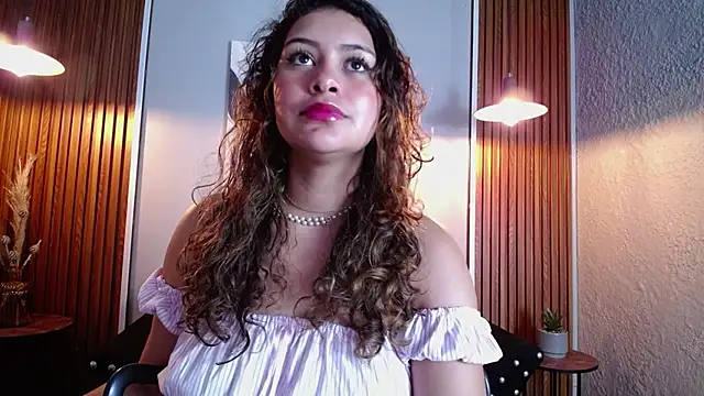 CurlyDani online show from May 22, 12:25 pm