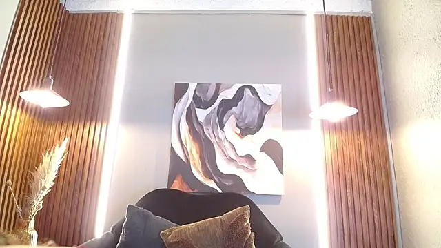 CurlyDani online show from April 6, 2:11 am