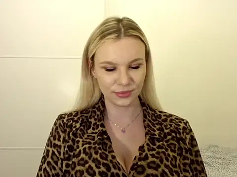 SadieBrilliance online show from September 25, 6:28 pm