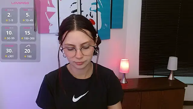 AlanaGarcia19 online show from October 21, 11:36 am