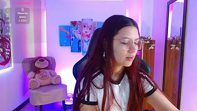 AlanaGarcia19 online show from December 18, 12:10 pm