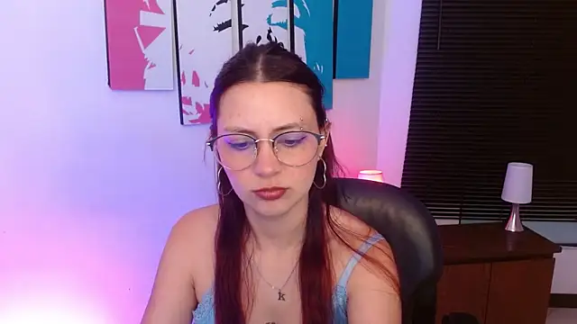 AlanaGarcia19 online show from October 7, 11:58 am