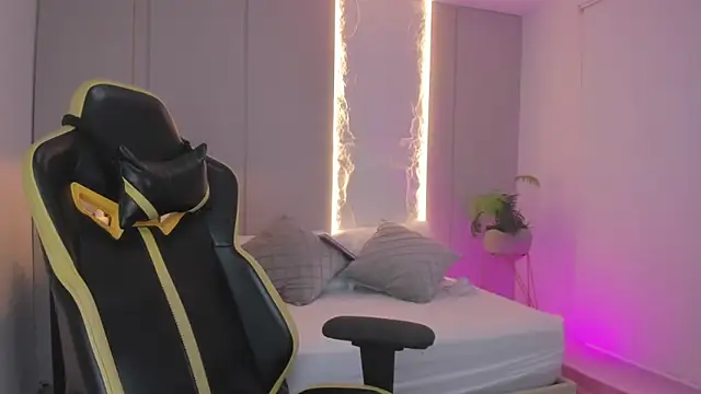 Clara Luu online show from February 4, 2:58 am