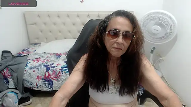 cassandra milf online show from June 30, 7:35 pm