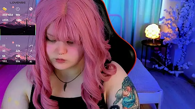 fillisfox  online show from May 6, 1:26 pm