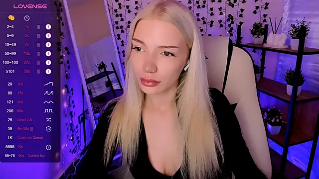 AnyaTaylor  online show from April 29, 3:10 am