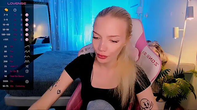 AnyaTaylor  online show from May 24, 3:05 am