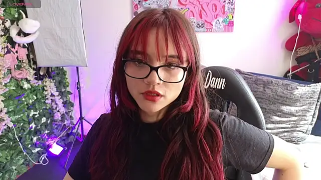 MiaVelvetDoll online show from May 20, 2:47 pm