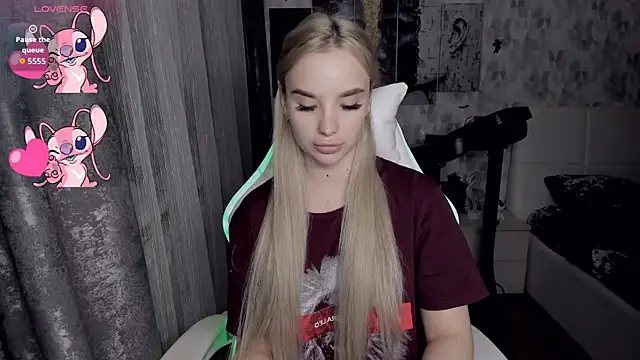 KiraKrox online show from November 22, 10:01 pm