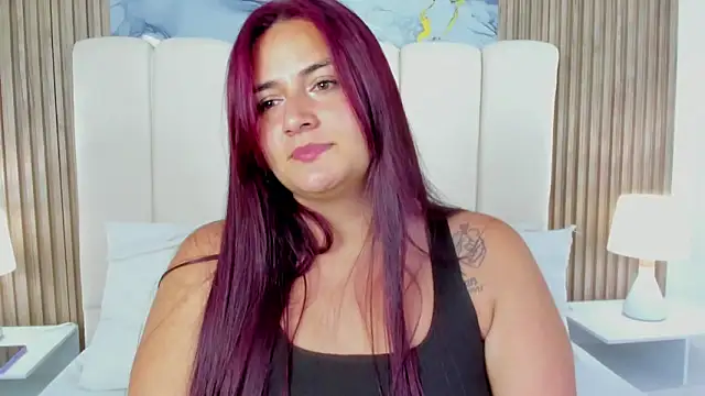 Victoria Guzman online show from March 3, 5:52 pm