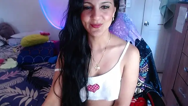 BasmaHernandez online show from May 14, 4:46 pm