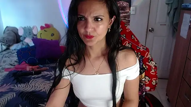 BasmaHernandez online show from May 5, 8:34 pm