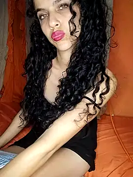 lucerocutte online show from March 24, 4:07 am