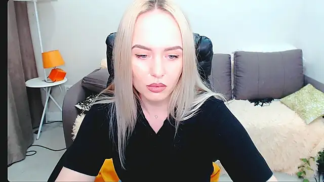 LiluMoon   online show from April 3, 3:54 pm