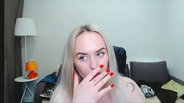 LiluMoon   online show from April 4, 3:55 pm