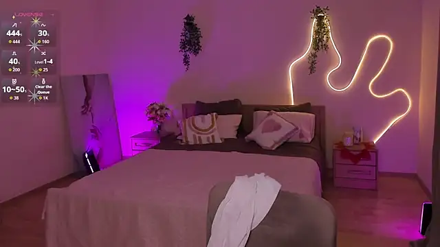 Lisa Blossom online show from May 25, 6:01 am