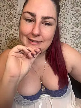 Lacey-BBW online show from November 18, 10:00 pm