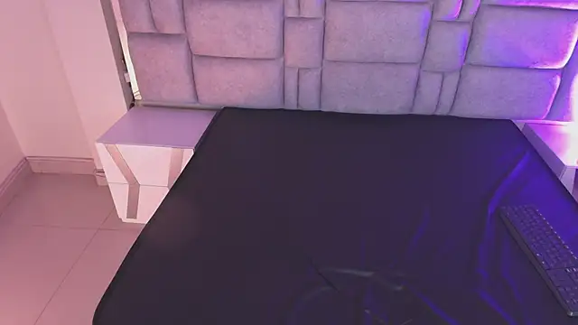  Emily rosee  online show from December 19, 11:35 am