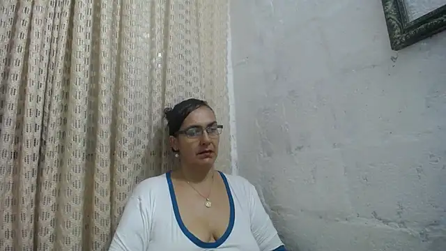 gabbyparker  online show from May 15, 9:56 am