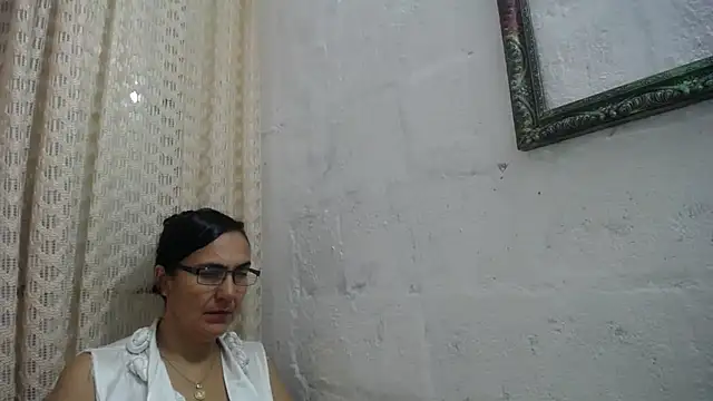 gabbyparker  online show from January 8, 9:57 am