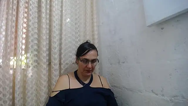 gabbyparker  online show from December 22, 6:44 pm