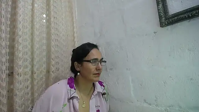 gabbyparker  online show from February 8, 9:24 am