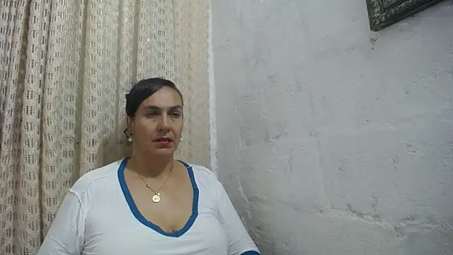 gabbyparker  online show from May 8, 9:34 am