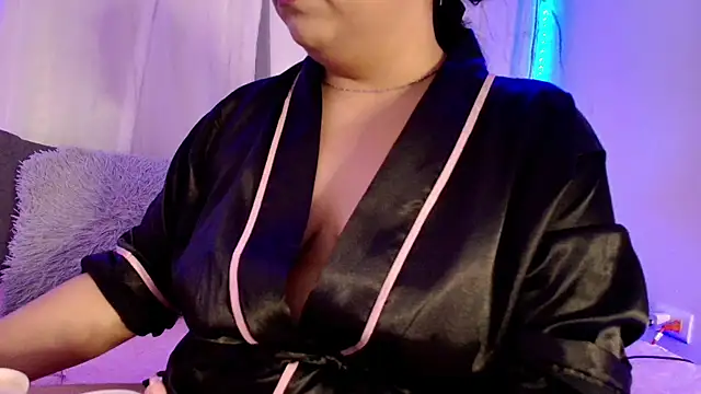 LilyRousee online show from May 6, 4:38 am
