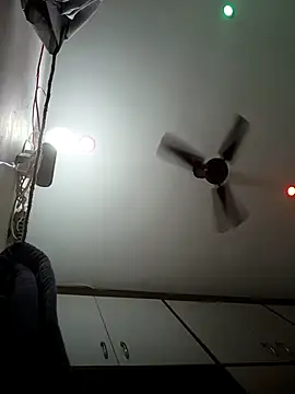 hotshreya69 online show from October 28, 7:47 am