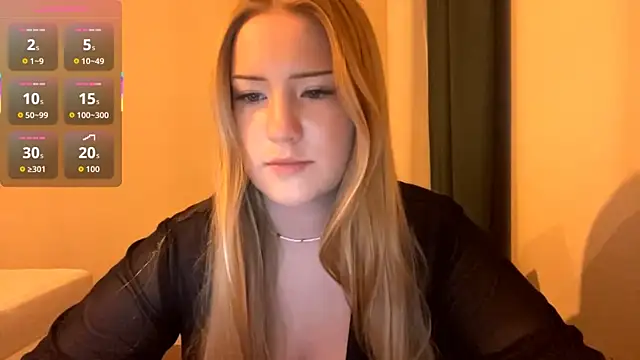 PandaFluff online show from October 20, 5:27 pm