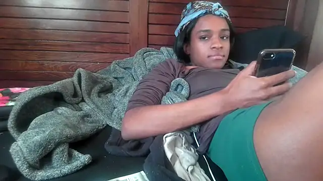 Marlowlovee online show from October 25, 12:18 am