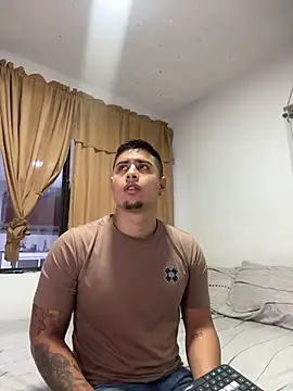 miaftmax online show from February 20, 7:04 pm