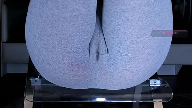 Cameltoe squirt inPants online show from May 12, 1:18 pm