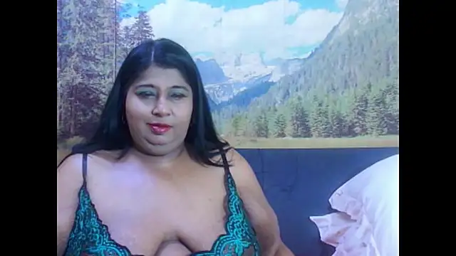 indianhoney694u online show from March 23, 5:24 am