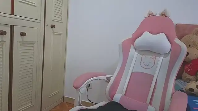 Crystal Star  online show from October 31, 6:12 pm