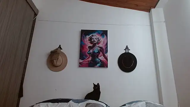 Crystal Star  online show from March 14, 1:23 pm