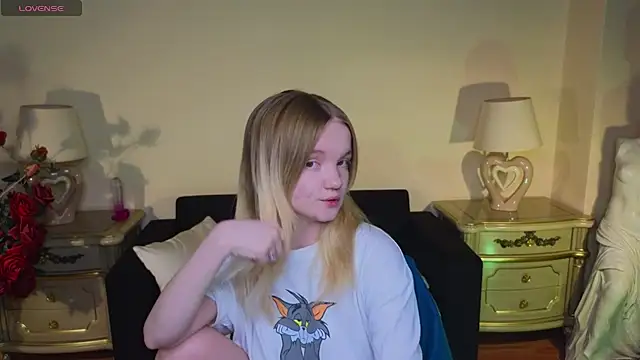 RosesKate online show from November 19, 12:27 pm