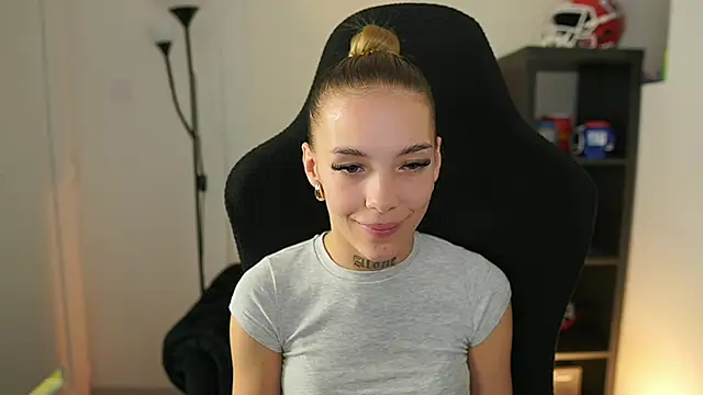 alexxisky online show from September 23, 1:09 pm