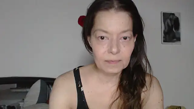 SexySarah177 online show from February 25, 9:35 pm