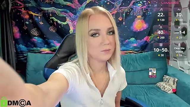 CrystalGirl99 online show from November 12, 8:01 am