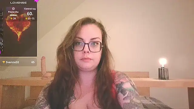 Snapshot of Miss_Lucifer6 chatting on October 24, 9:55 pm Miss Lucifer6 online show from October 24, 9:55 pm