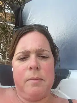 hornykitty1210 online show from April 7, 3:47 pm