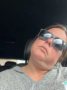 hornykitty1210 online show from March 25, 7:06 pm