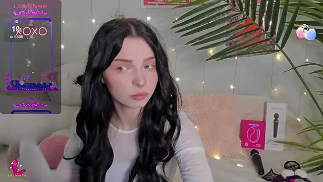 BlackyLii online show from December 17, 1:33 am