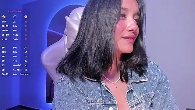 HannahMontgomery online show from February 9, 7:16 pm