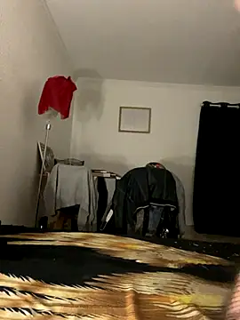 Chris06d22xh online show from December 15, 8:03 pm