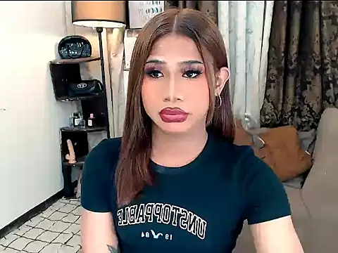 asianlatina69 online show from December 13, 10:05 pm