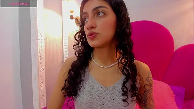 Saammy 17 online show from December 19, 9:18 pm