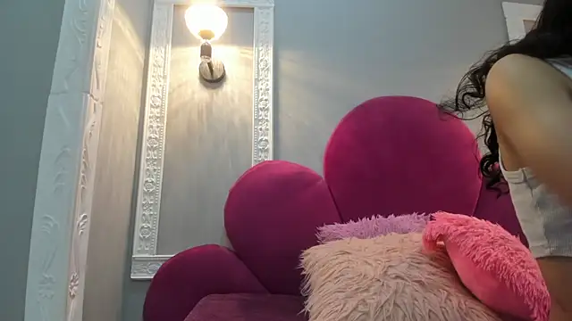 Saammy 17 online show from January 10, 8:35 pm