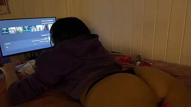 lau laulu online show from October 16, 3:42 am